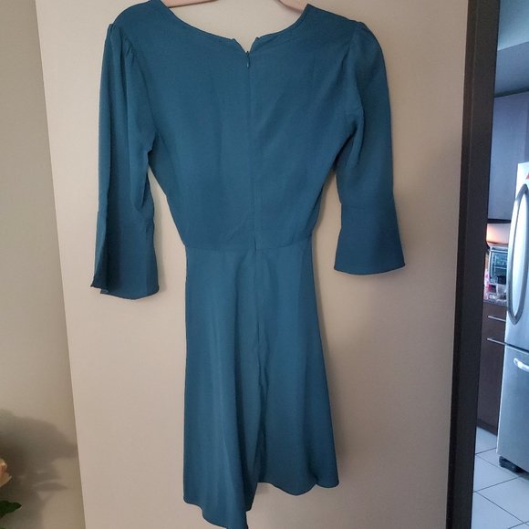 Miami Fit & Flare dress w Bell Sleeves - Picture 2 of 2
